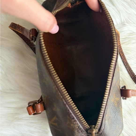 Louis Vuitton Vintage Papillon Handbag - Picture 7 of 14